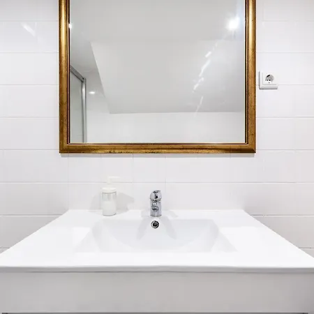 Viva Library Apartment