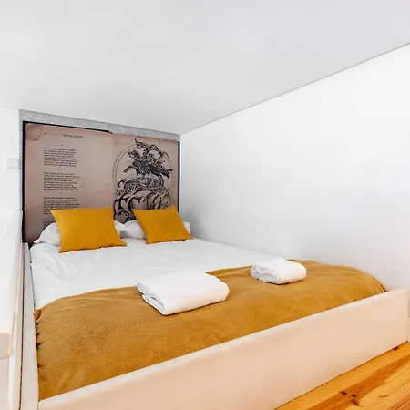 Viva Library Apartment *